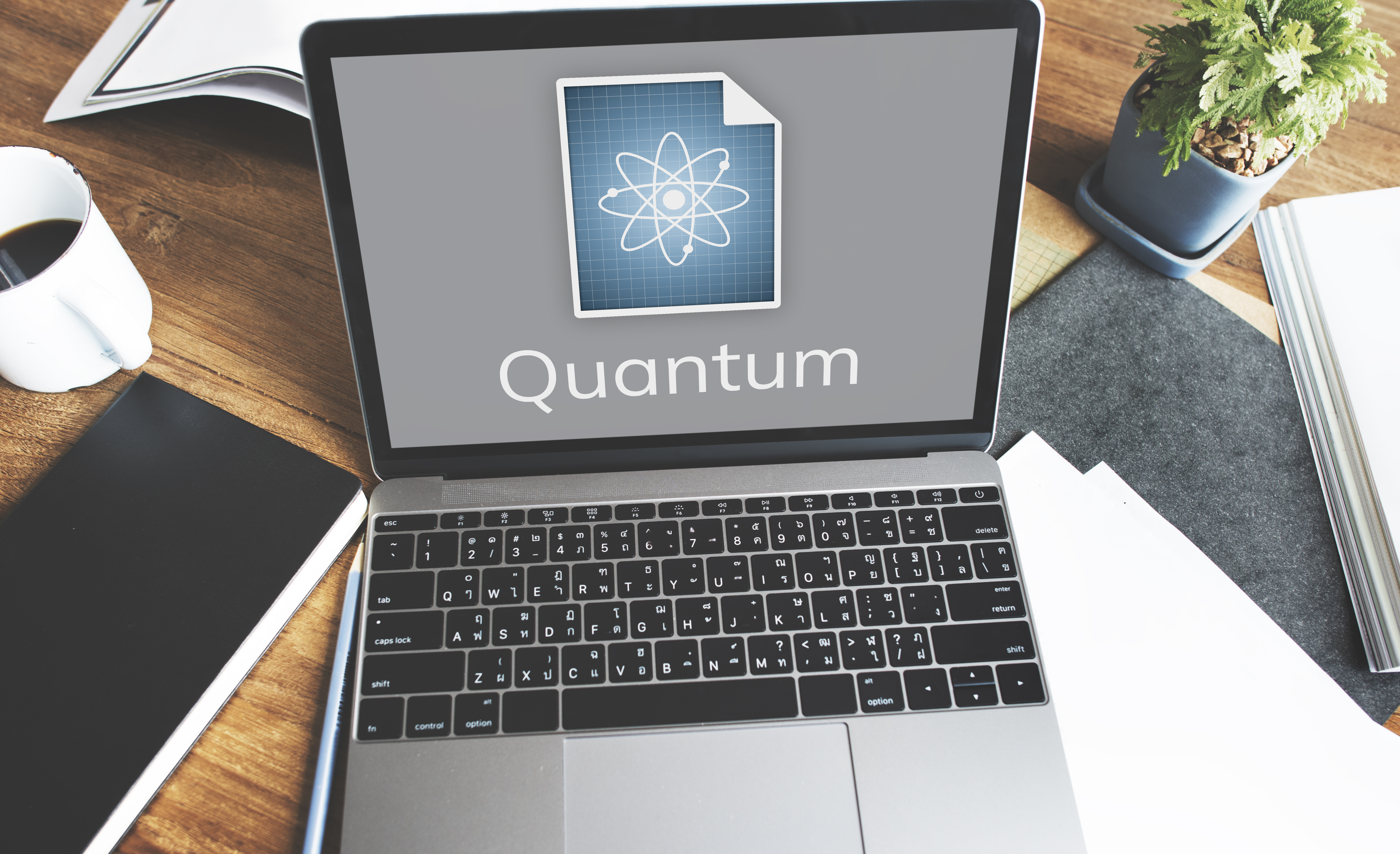 Um computador com um arquivo de computação quântica na tela.